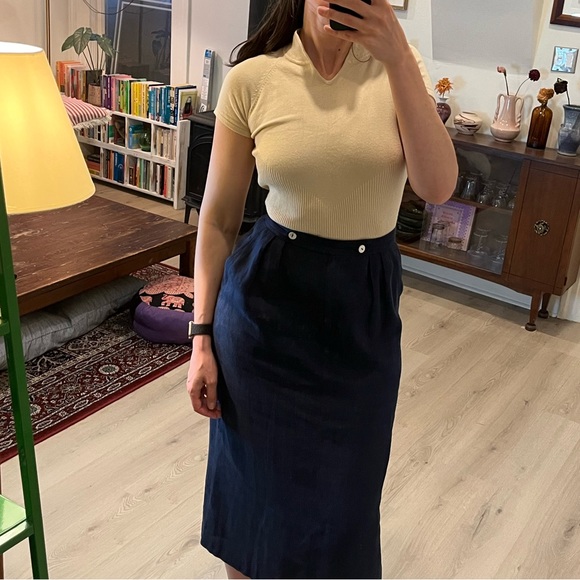 Vintage knit T-shirt by AK collection - Picture 7 of 10